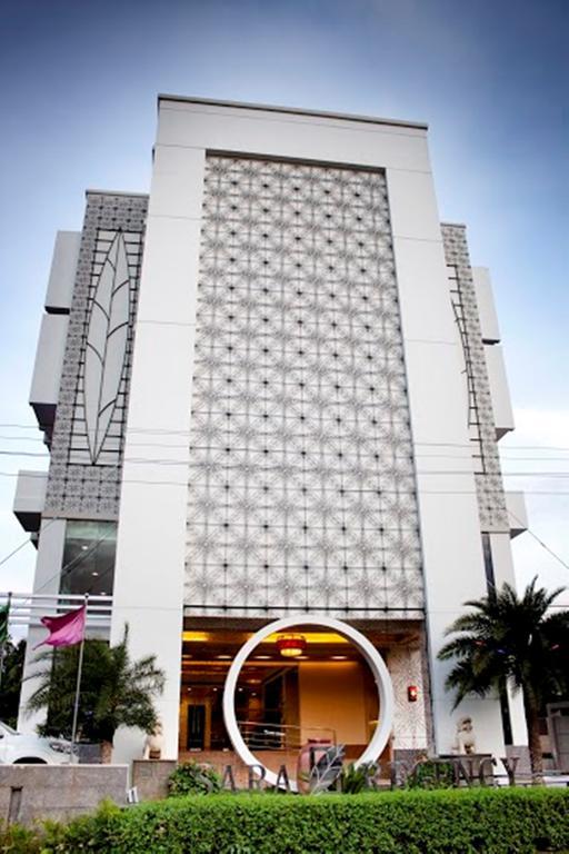 Sara Regency Hotel Kumbakonam Exterior photo